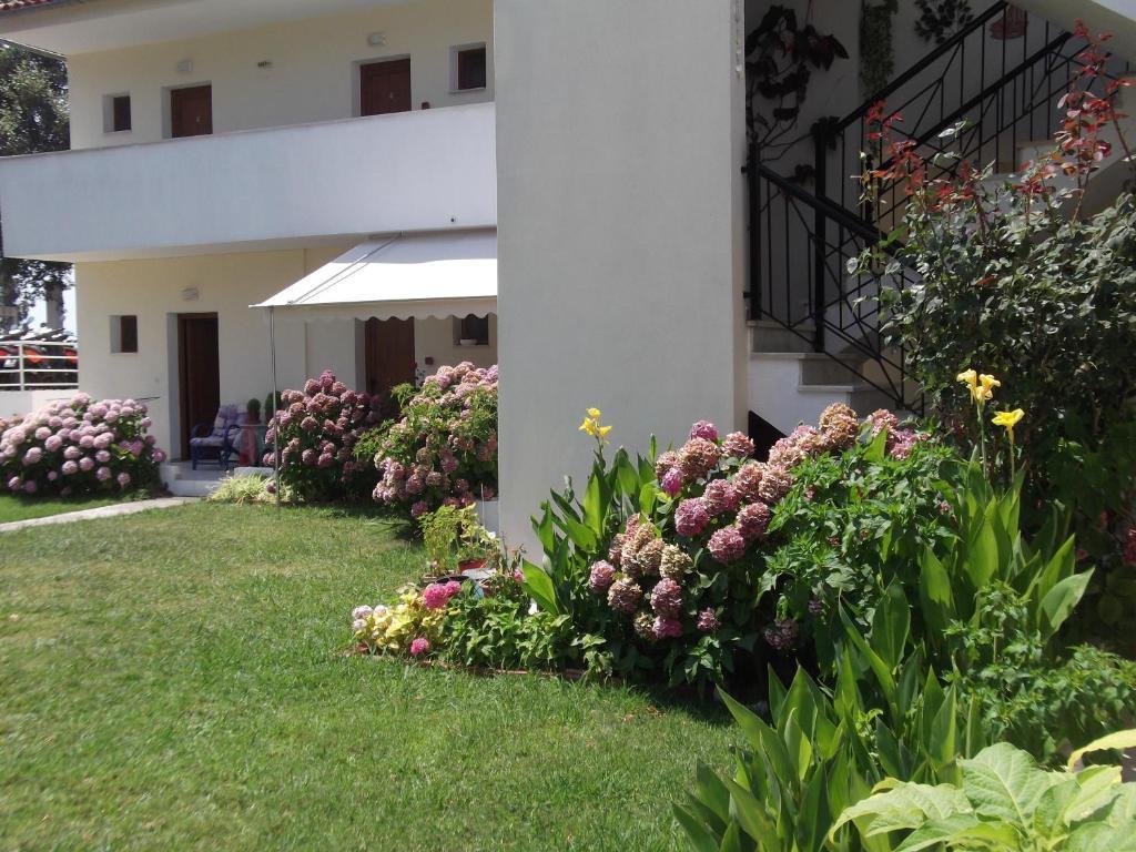 Palatino Studios Agia Paraskevi  Exterior foto